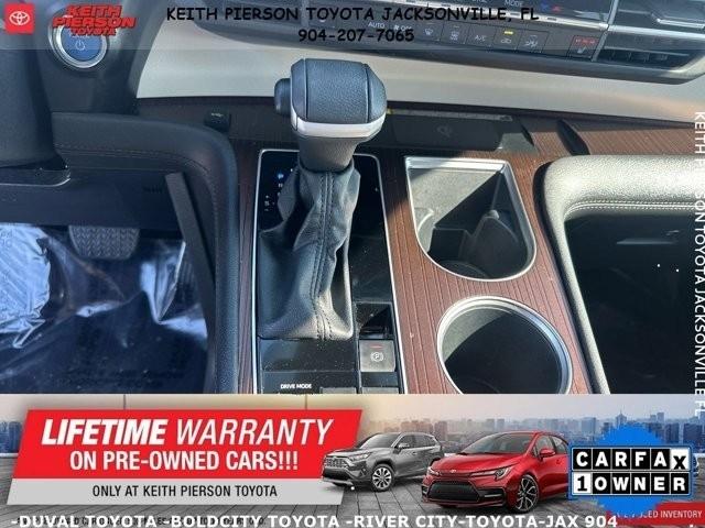 Toyota Sienna XLE FWD 8-Passenger (Natl) 2024