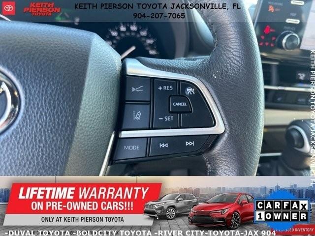 Toyota Sienna XLE FWD 8-Passenger (Natl) 2024