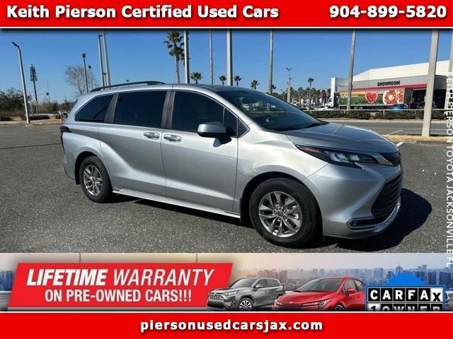 Toyota Sienna XLE FWD 8-Passenger (Natl) 2024