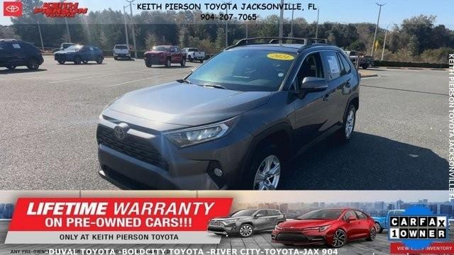 Toyota RAV4 XLE FWD (Natl) 2021