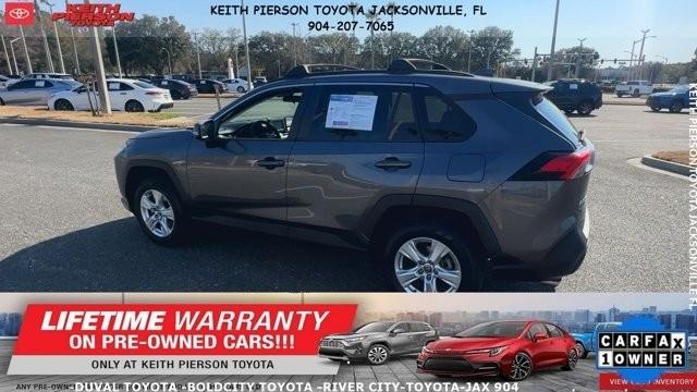 Toyota RAV4 XLE FWD (Natl) 2021