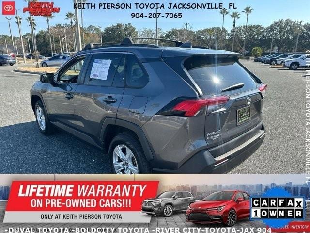 Toyota RAV4 XLE FWD (Natl) 2021