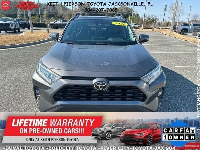 Toyota RAV4 XLE FWD (Natl) 2021
