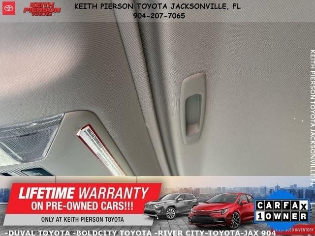 Toyota RAV4 XLE FWD (Natl) 2021