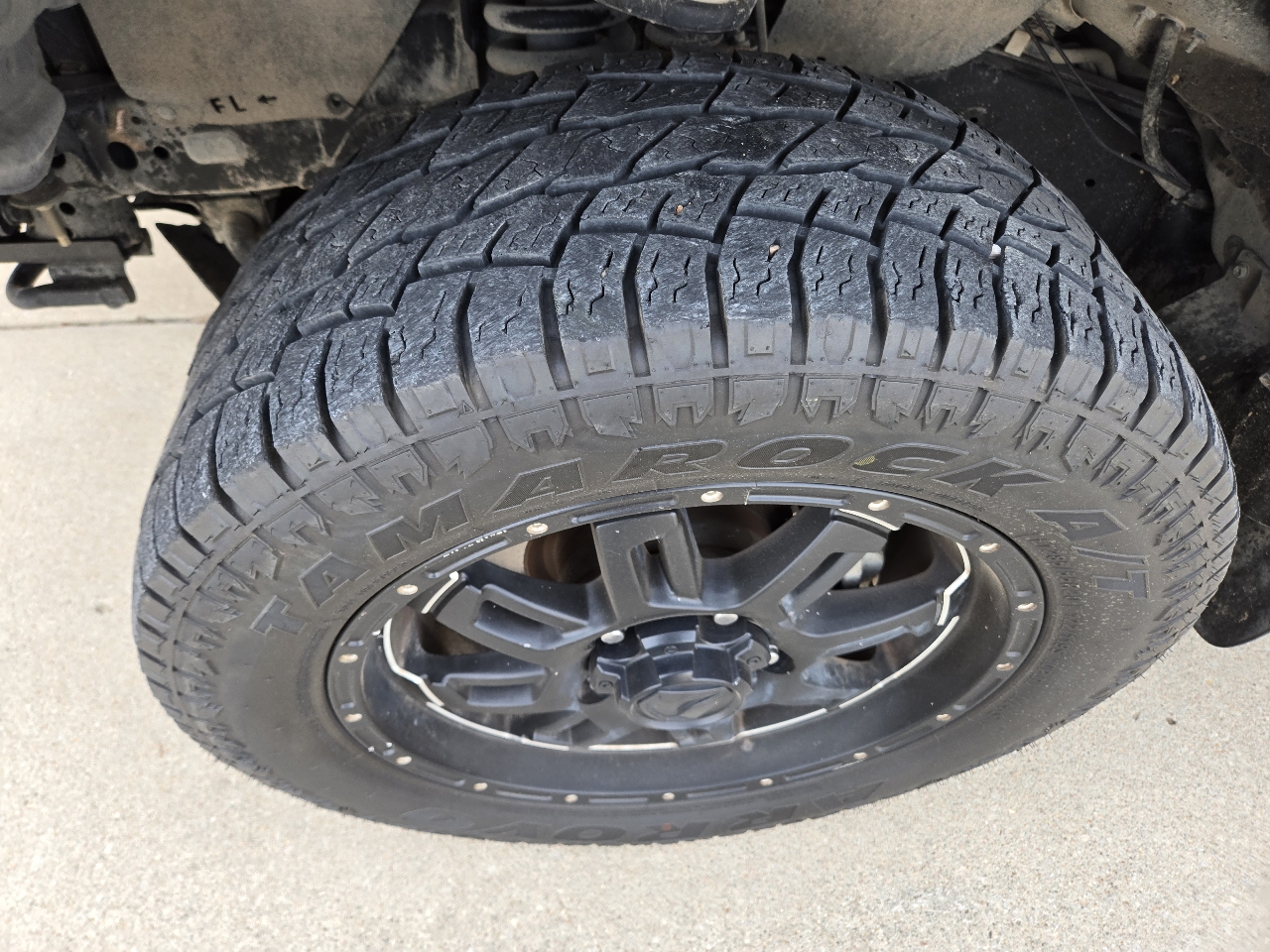 Toyota Tundra SR5 5.7L V8 FFV CrewMax 4WD 2017