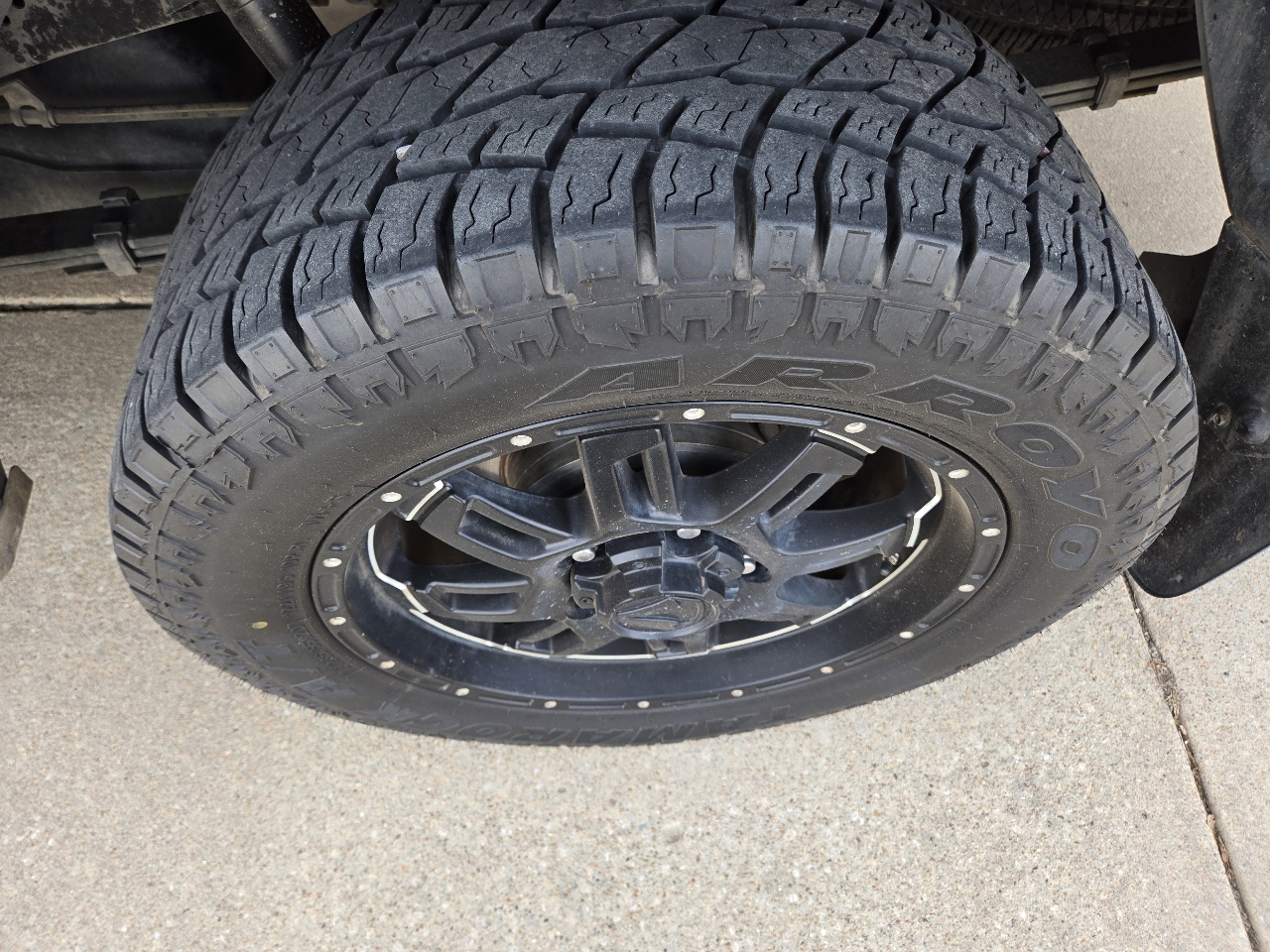 Toyota Tundra SR5 5.7L V8 FFV CrewMax 4WD 2017