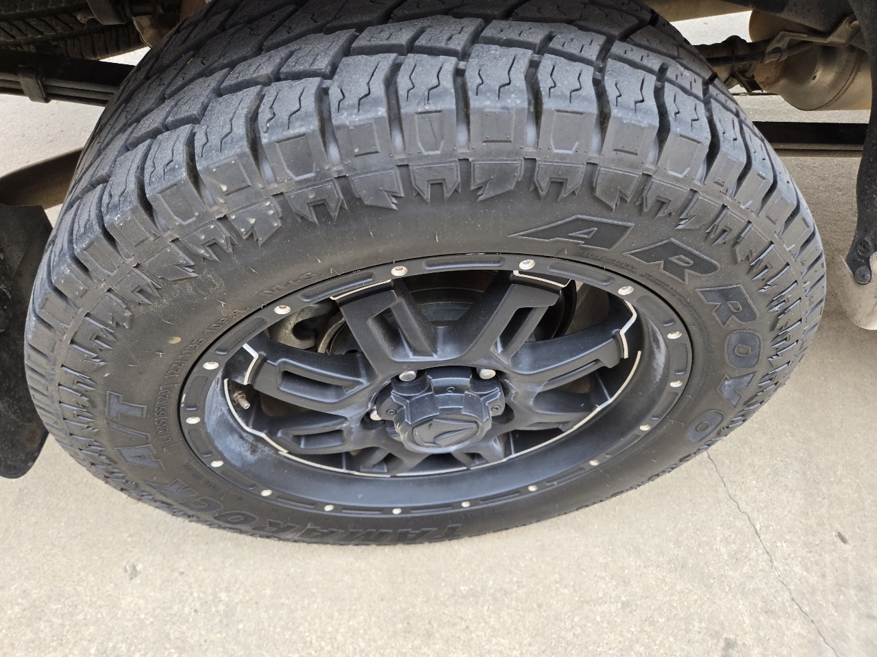 Toyota Tundra SR5 5.7L V8 FFV CrewMax 4WD 2017