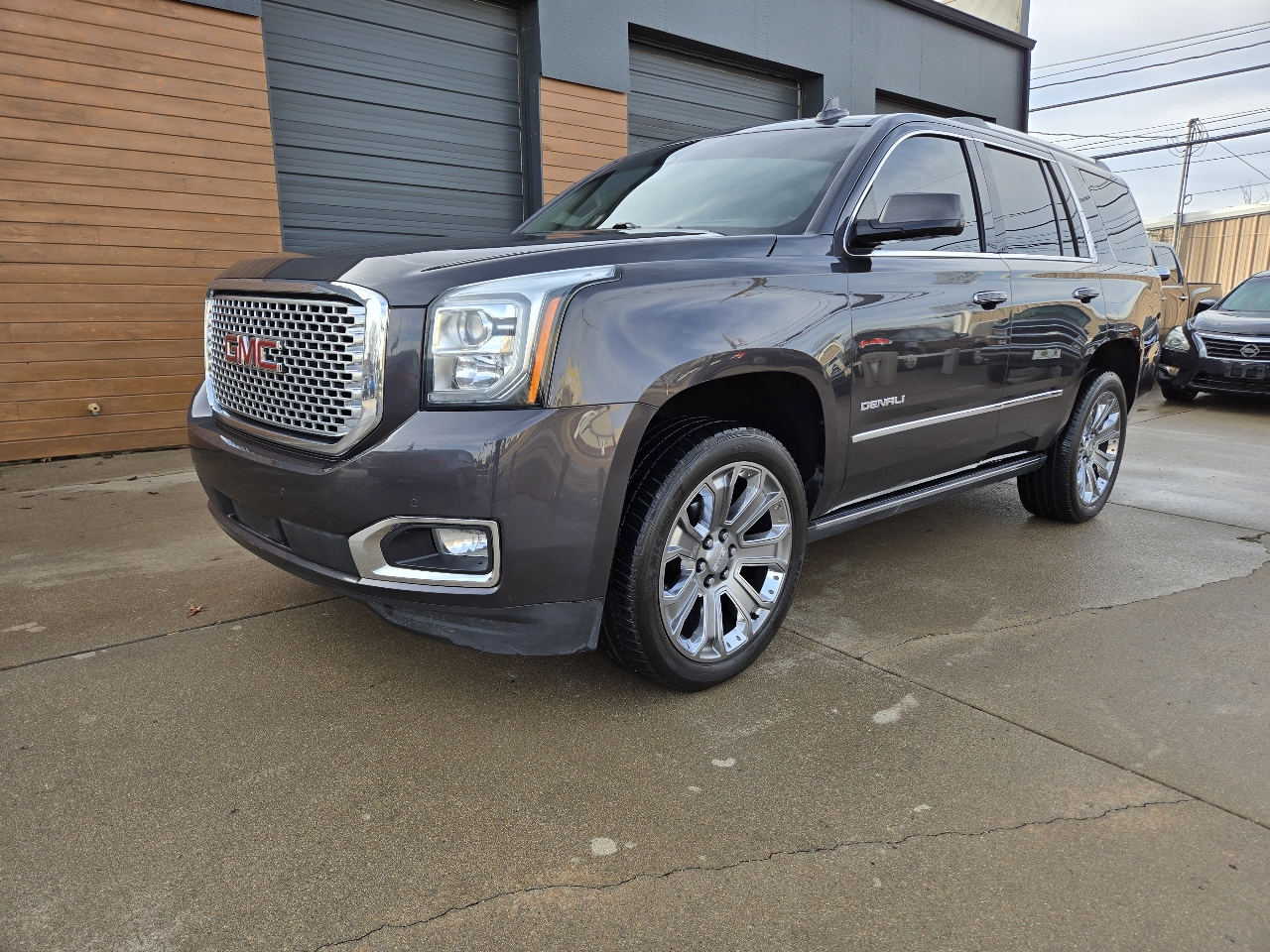 GMC Yukon Denali 4WD 2017