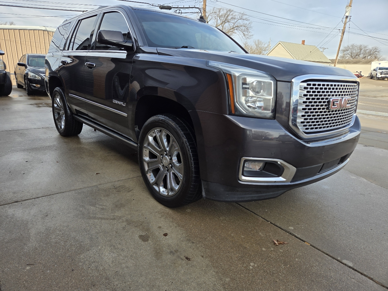 GMC Yukon Denali 4WD 2017