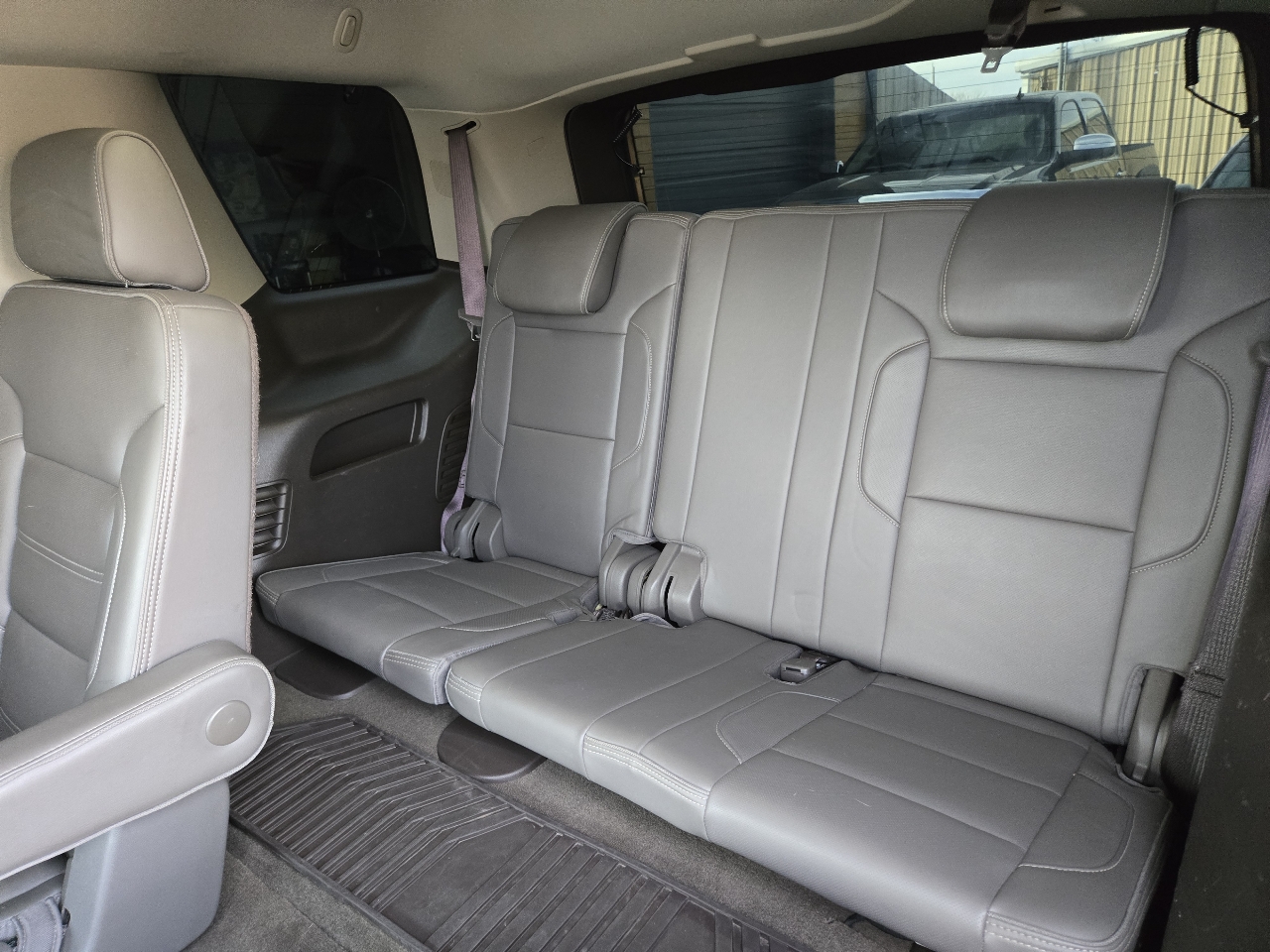 GMC Yukon Denali 4WD 2017