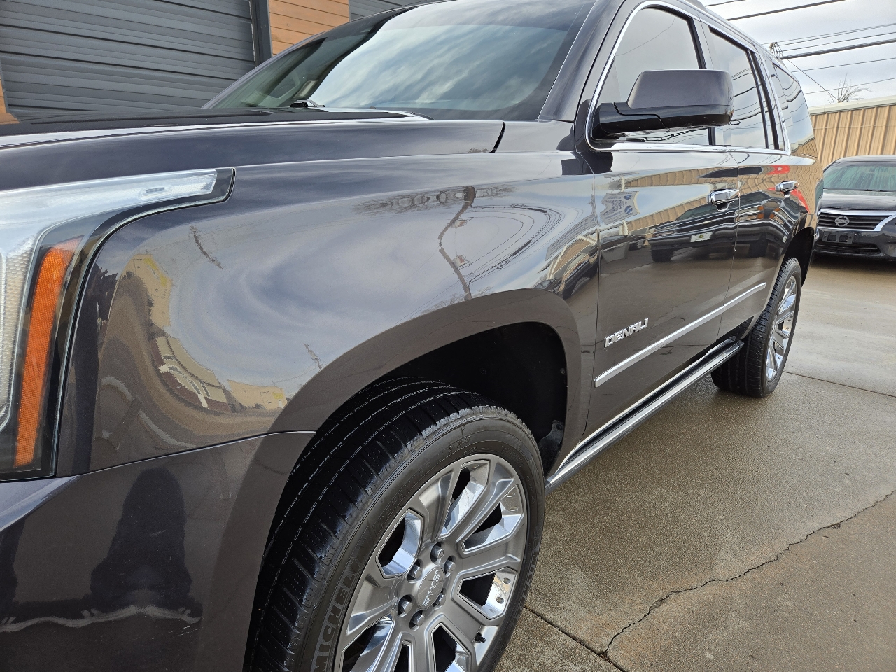 GMC Yukon Denali 4WD 2017