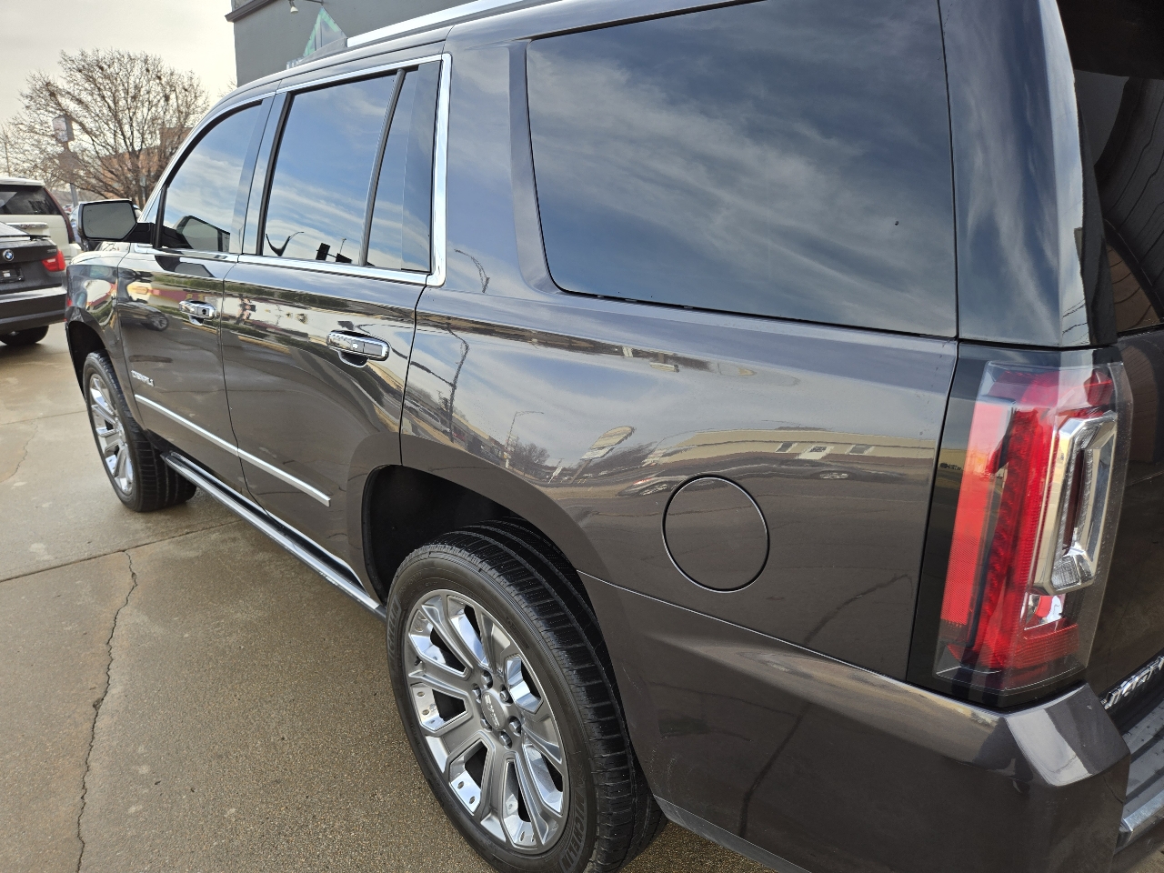 GMC Yukon Denali 4WD 2017