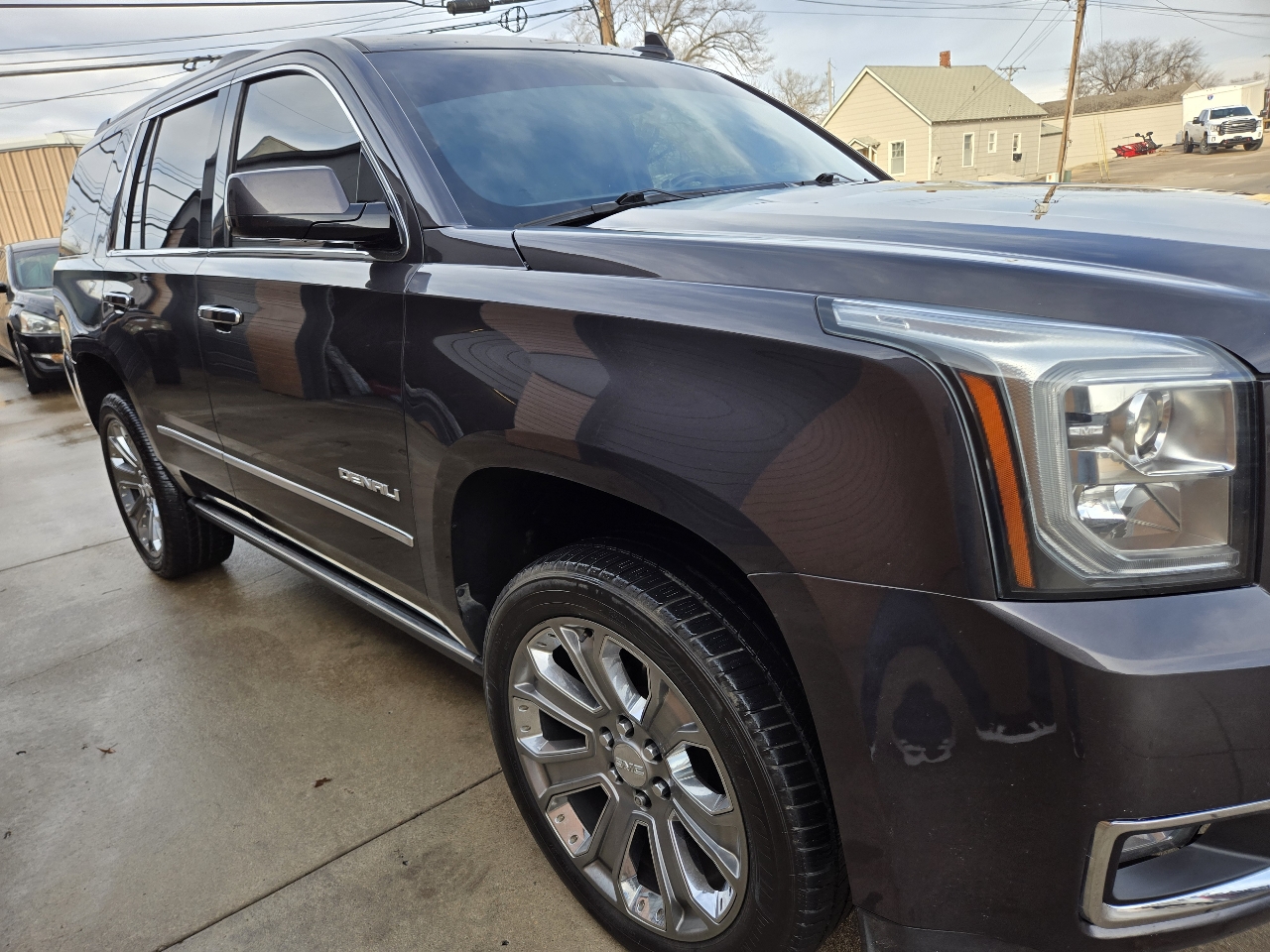 GMC Yukon Denali 4WD 2017