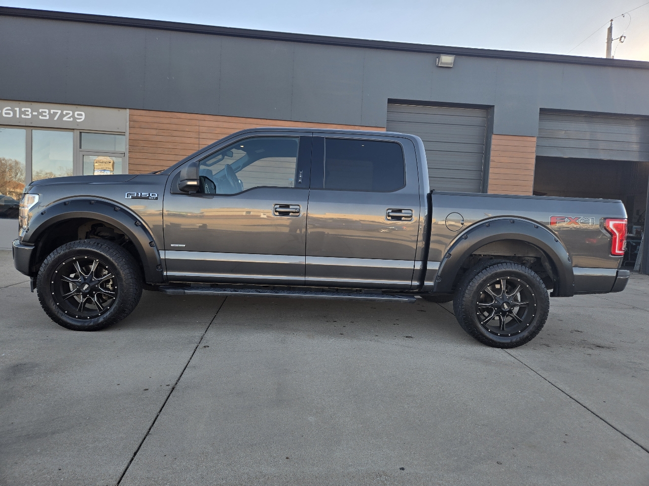 Ford F-150 4WD SuperCrew 139" XLT 2017