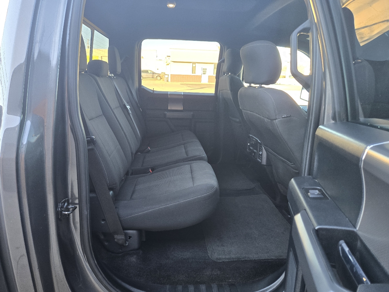 Ford F-150 4WD SuperCrew 139" XLT 2017