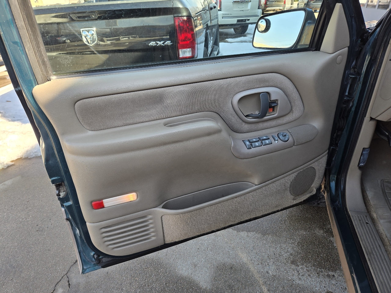 Chevrolet Suburban K1500 4WD 1996