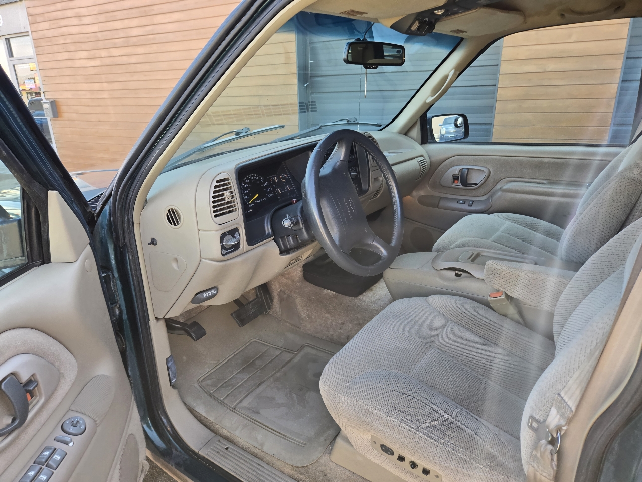 Chevrolet Suburban K1500 4WD 1996