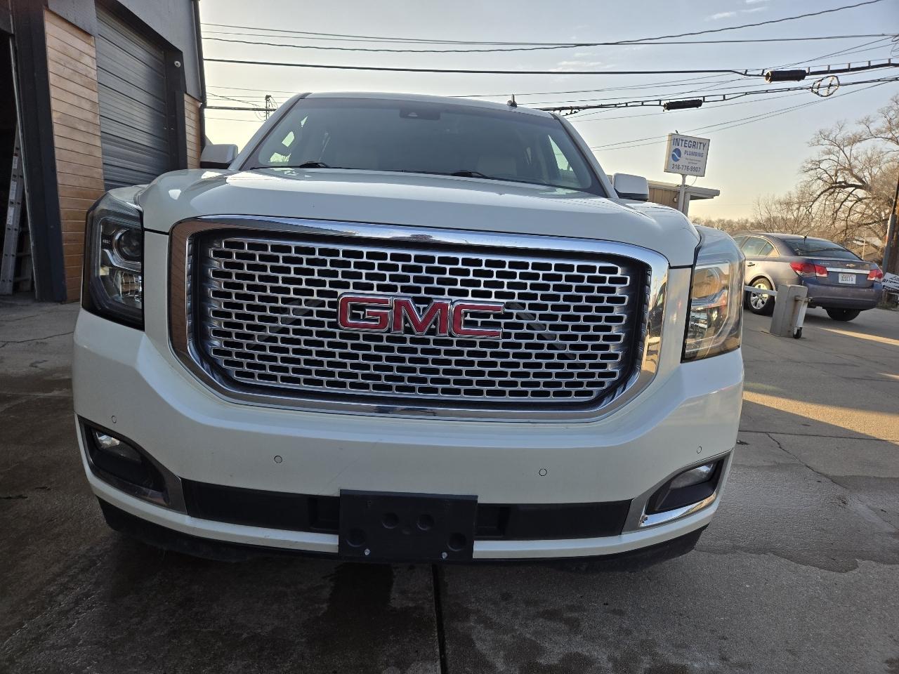 GMC Yukon Denali XL 4WD 2015