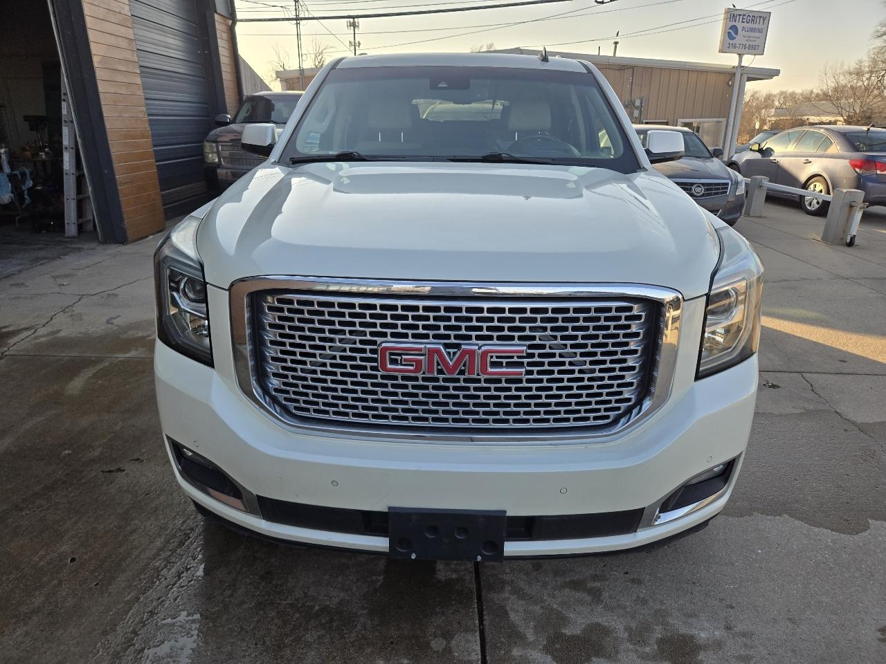 GMC Yukon Denali XL 4WD 2015