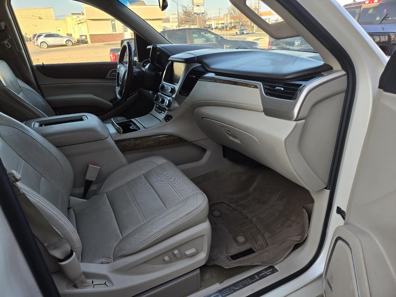 GMC Yukon Denali XL 4WD 2015