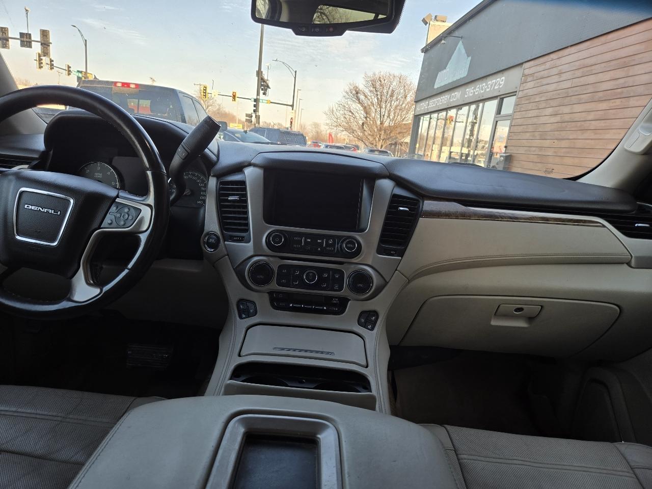 GMC Yukon Denali XL 4WD 2015