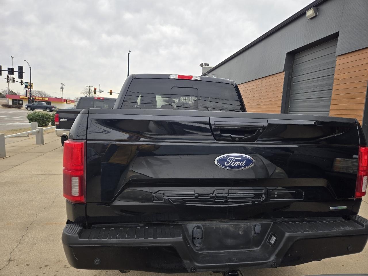Ford F-150 4WD SuperCrew 139" Lariat 2020