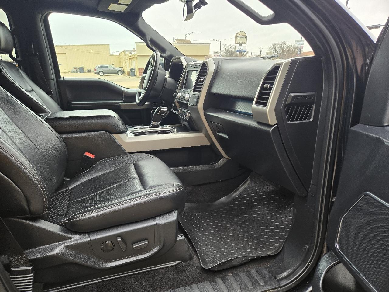 Ford F-150 4WD SuperCrew 139" Lariat 2020