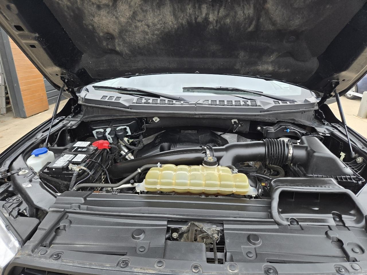 Ford F-150 4WD SuperCrew 139" Lariat 2020