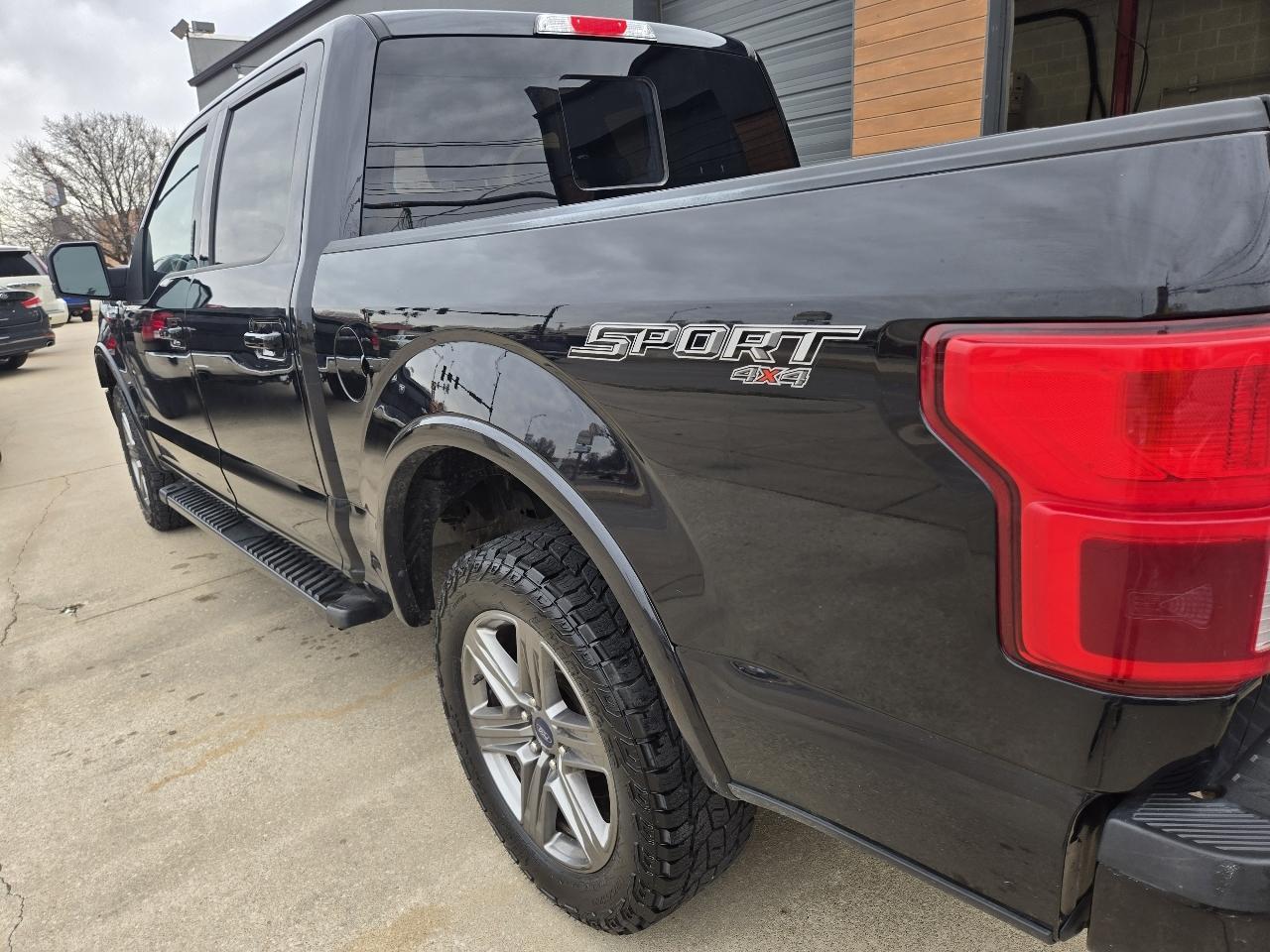 Ford F-150 4WD SuperCrew 139" Lariat 2020