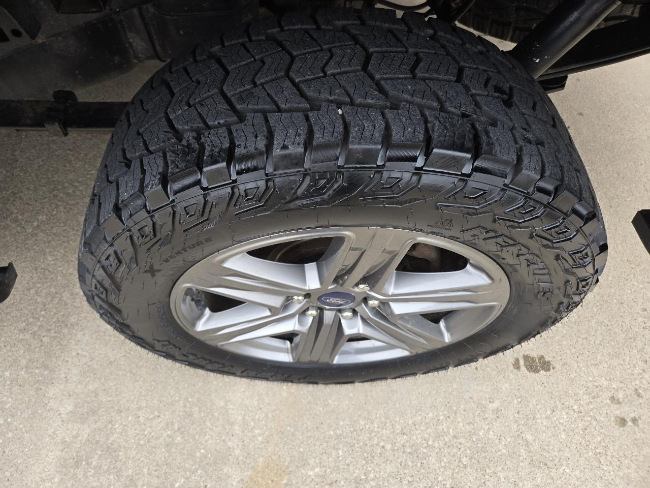 Ford F-150 4WD SuperCrew 139" Lariat 2020