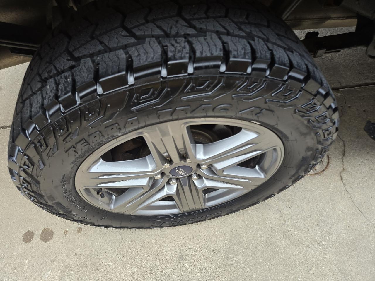 Ford F-150 4WD SuperCrew 139" Lariat 2020