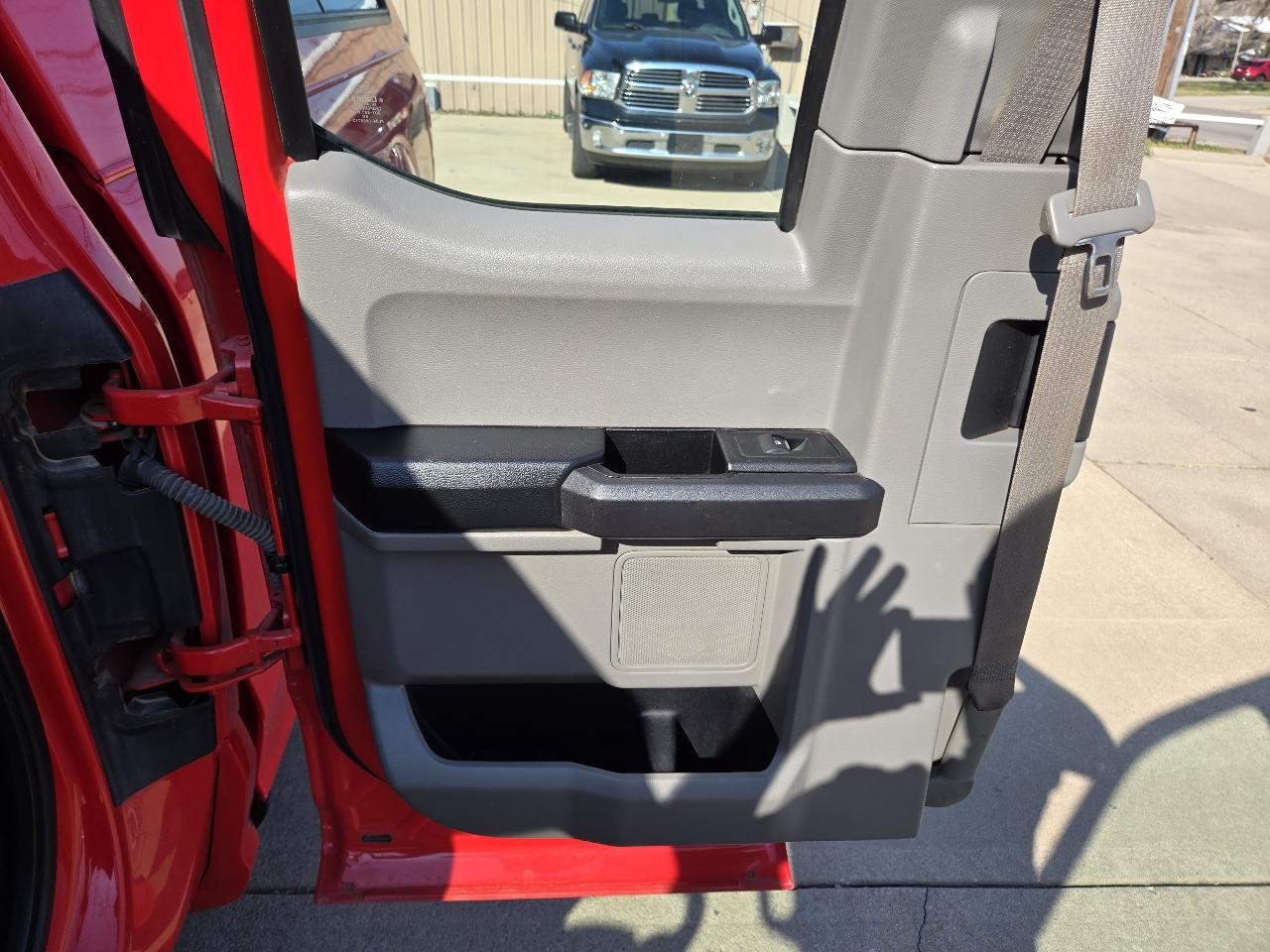 Ford F-150 4WD SuperCab 145" XL 2018