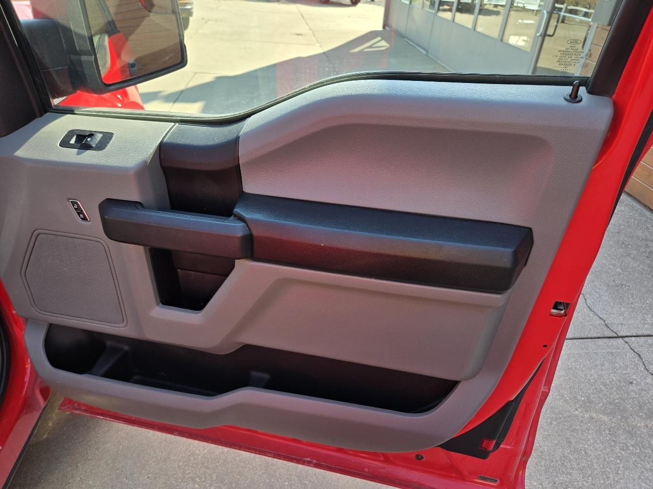 Ford F-150 4WD SuperCab 145" XL 2018