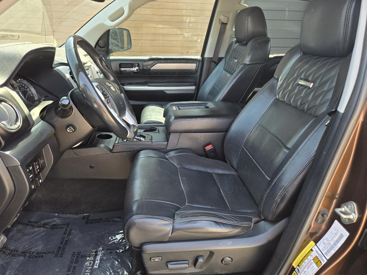 Toyota Tundra Platinum CrewMax 5.7L FFV 4WD 2017