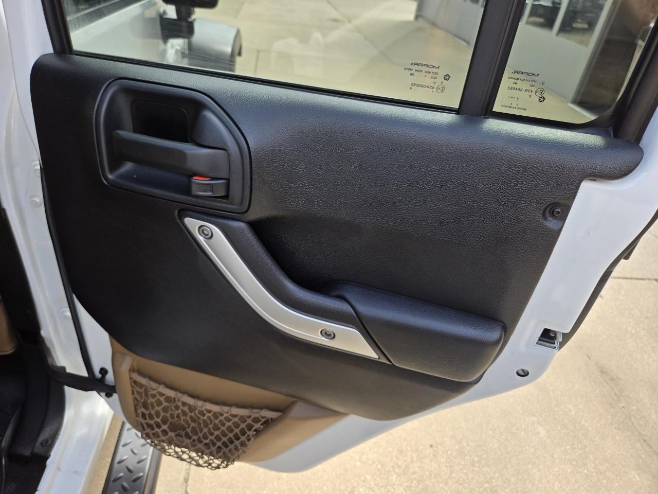 Jeep Wrangler Unlimited Rubicon 4WD 2015