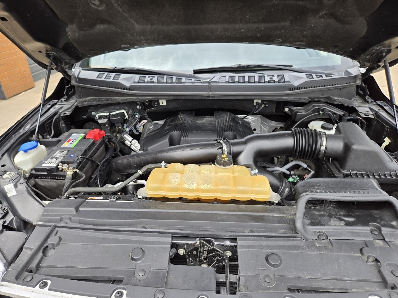 Ford F-150 4WD SuperCrew 139" Lariat 2018