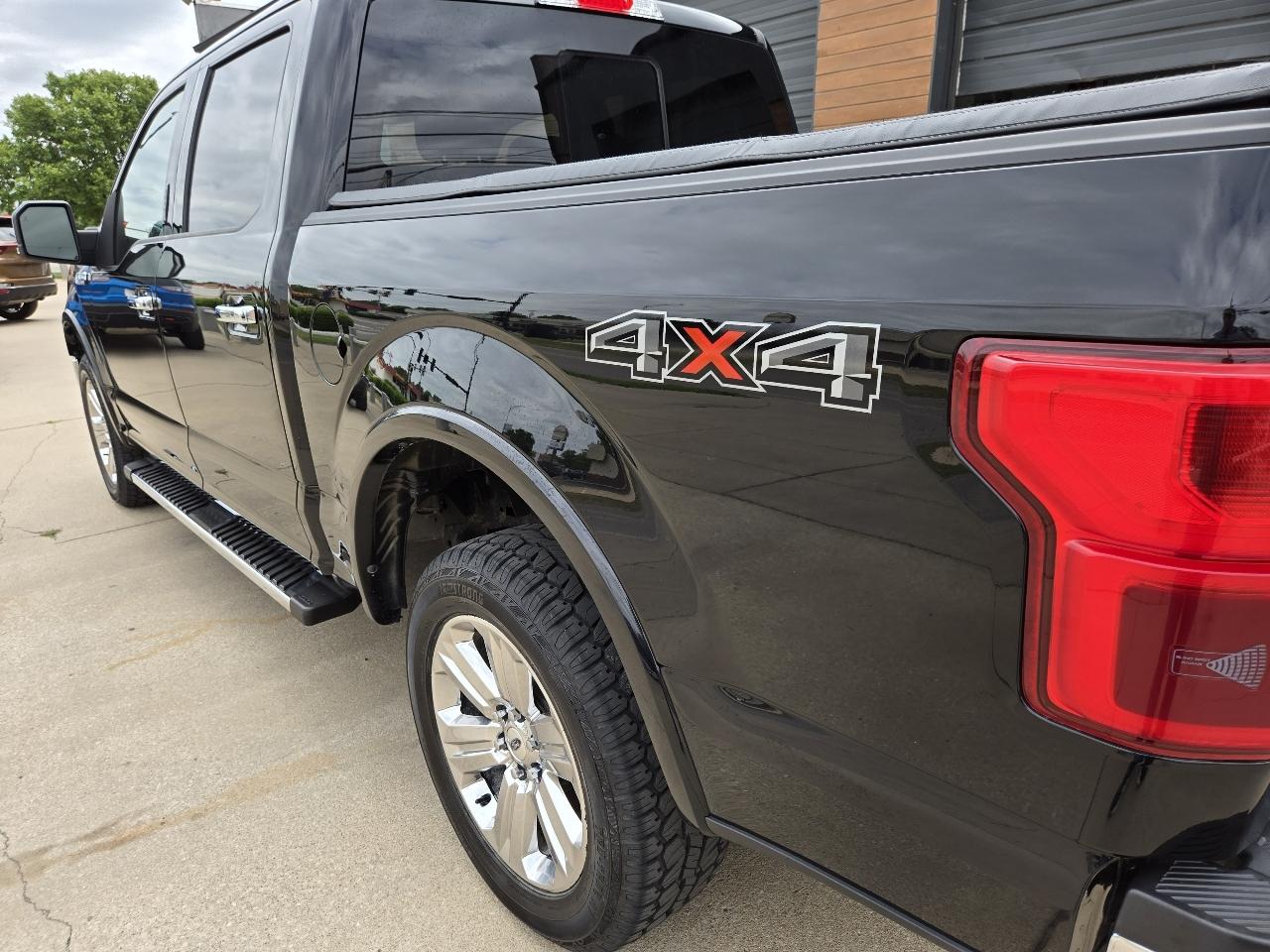 Ford F-150 4WD SuperCrew 139" Lariat 2018