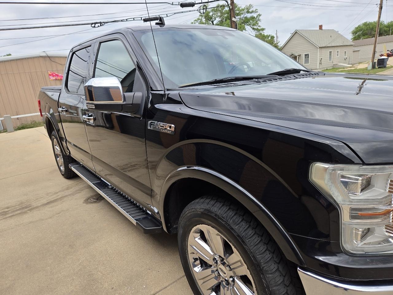 Ford F-150 4WD SuperCrew 139" Lariat 2018