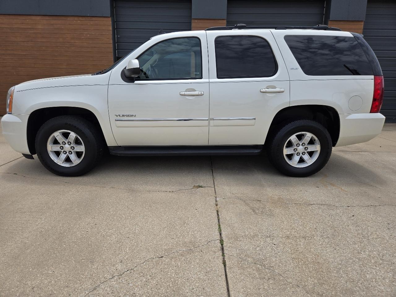 GMC Yukon SLT 4WD 2014