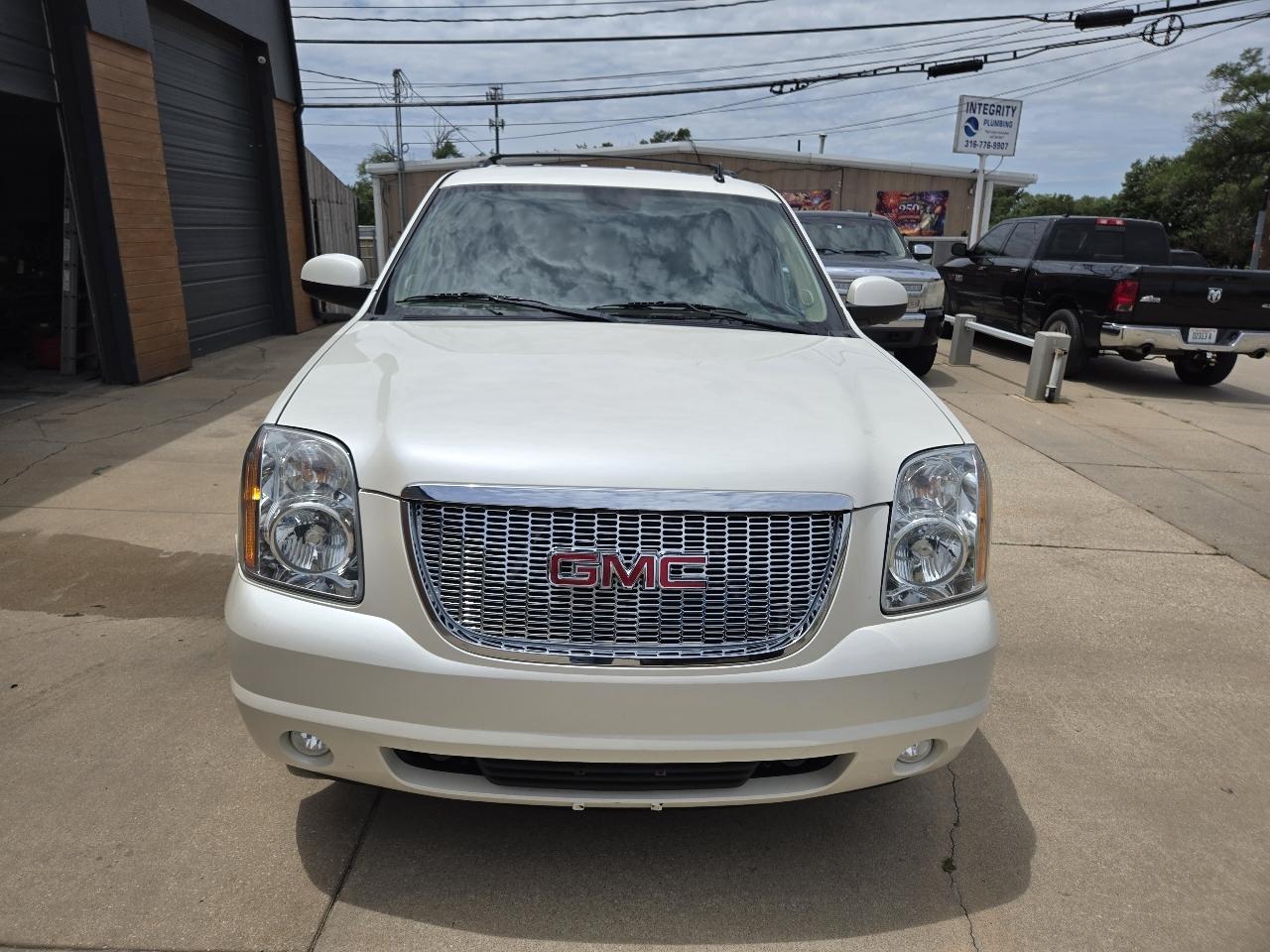 GMC Yukon SLT 4WD 2014