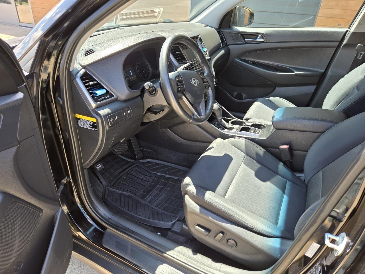 Hyundai Tucson Sport 4D SUV FWD 2016