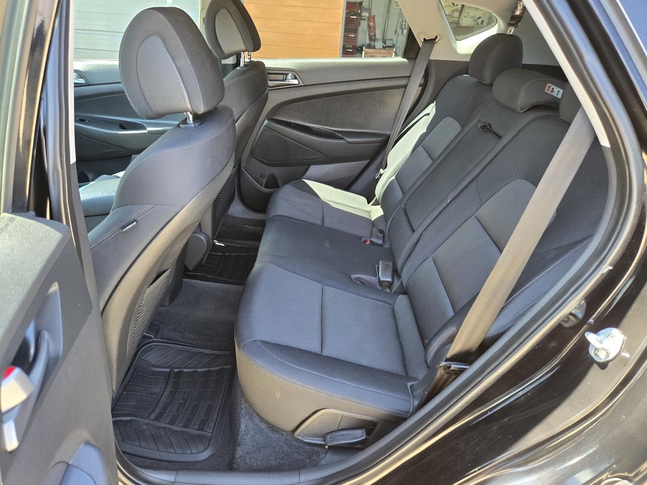 Hyundai Tucson Sport 4D SUV FWD 2016