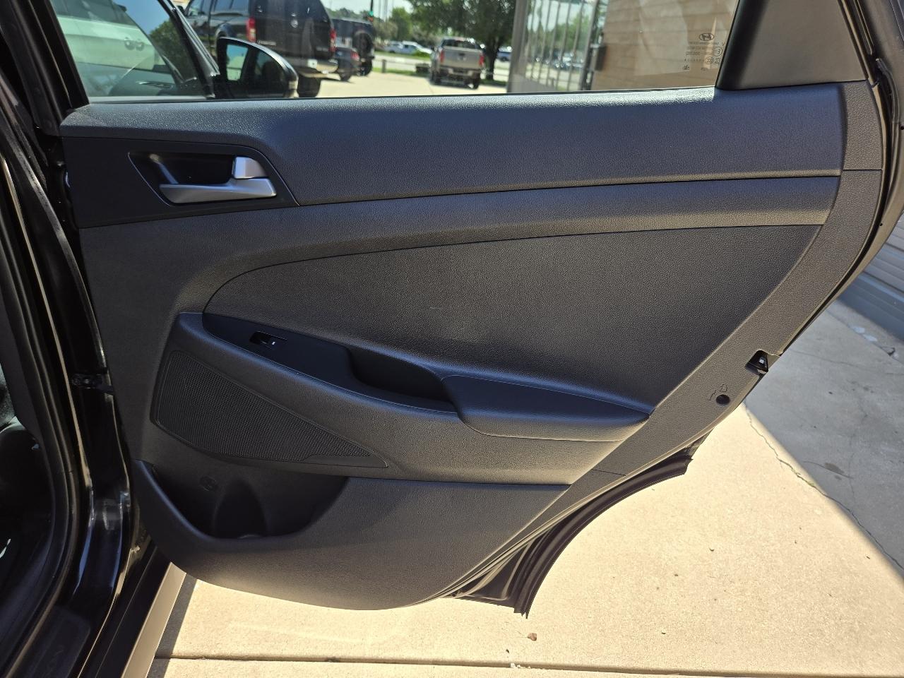 Hyundai Tucson Sport 4D SUV FWD 2016