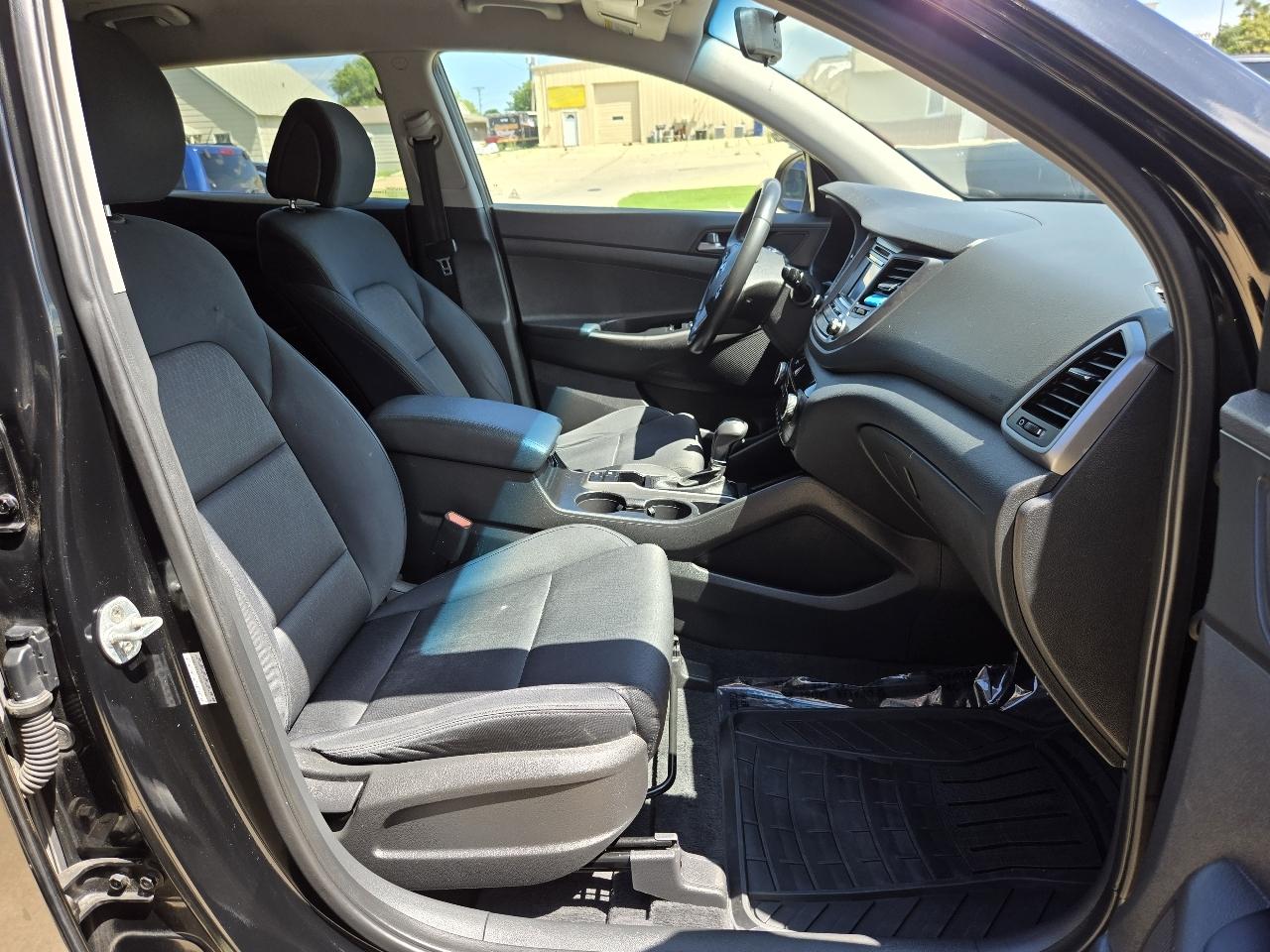 Hyundai Tucson Sport 4D SUV FWD 2016