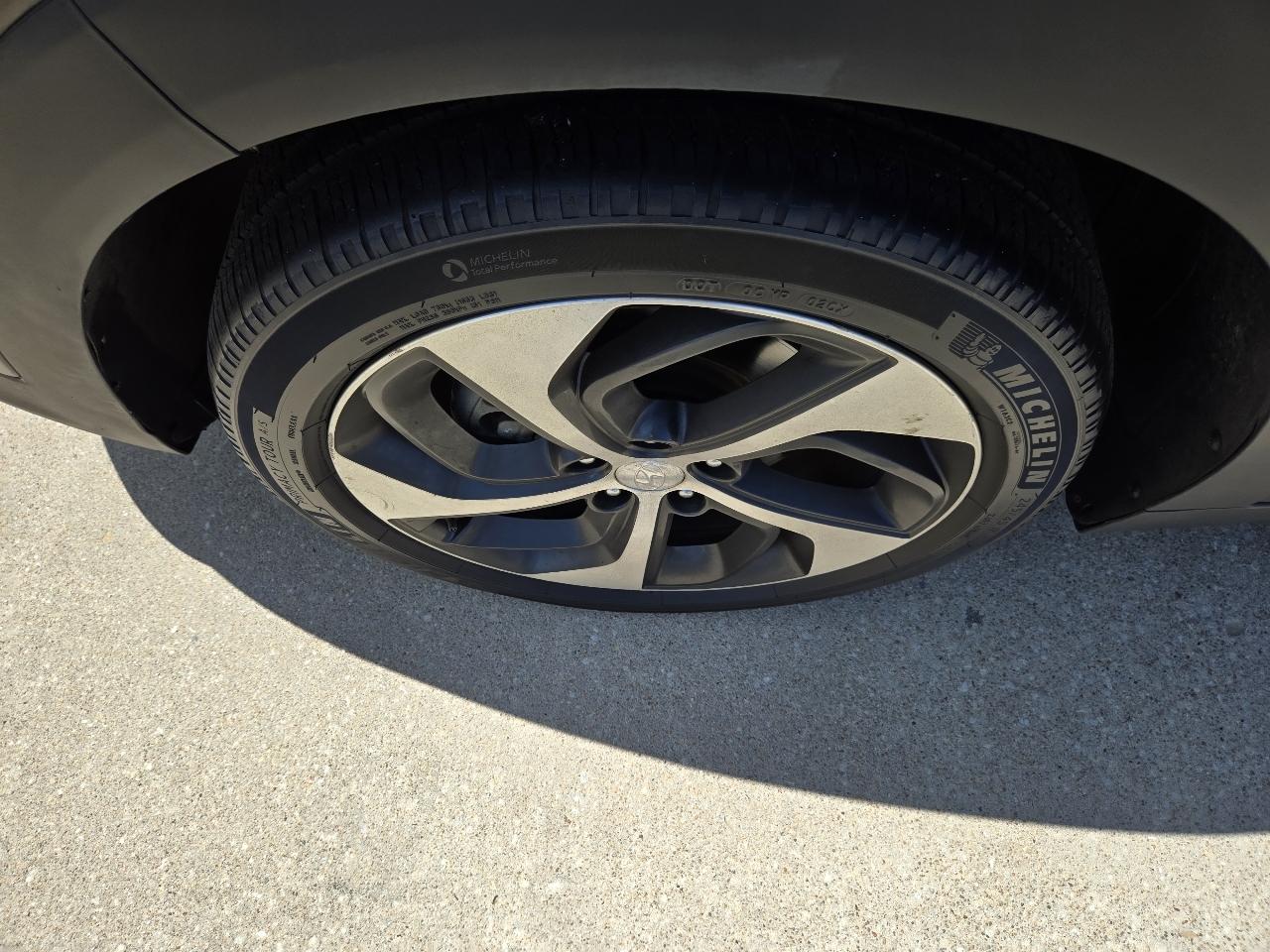 Hyundai Tucson Sport 4D SUV FWD 2016