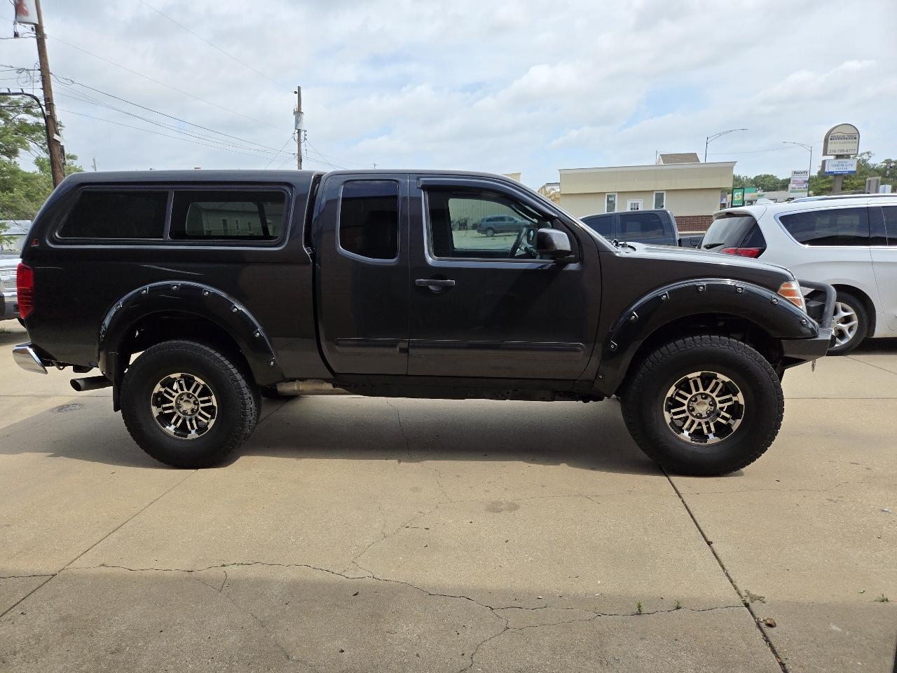 Nissan Frontier LE King Cab 4WD 2010