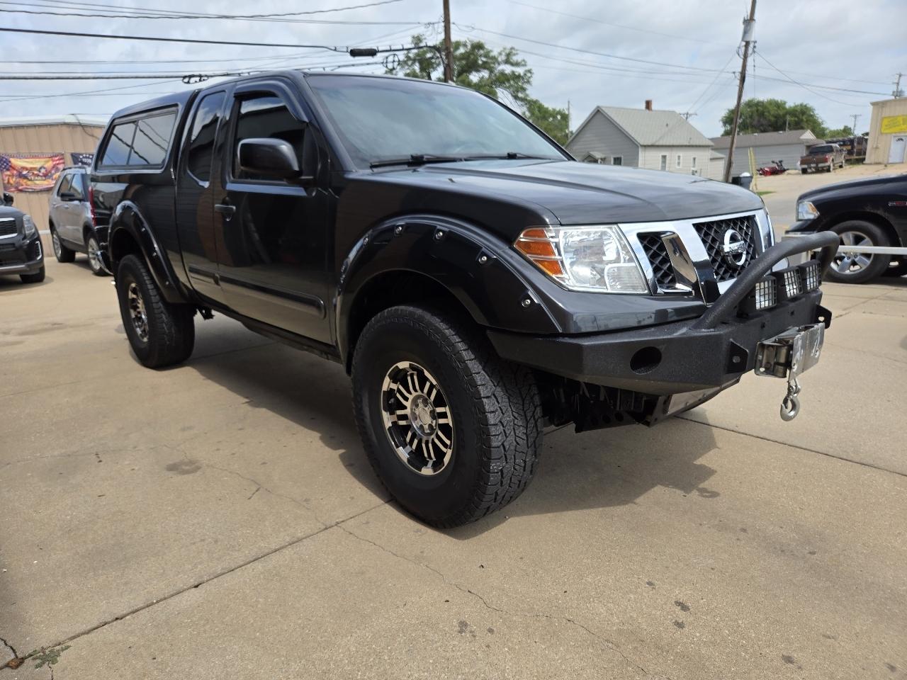 Nissan Frontier LE King Cab 4WD 2010