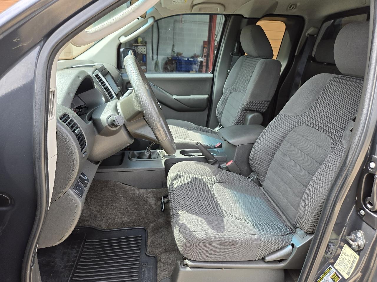 Nissan Frontier LE King Cab 4WD 2010