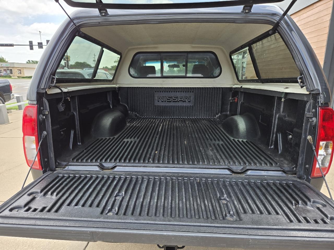 Nissan Frontier LE King Cab 4WD 2010