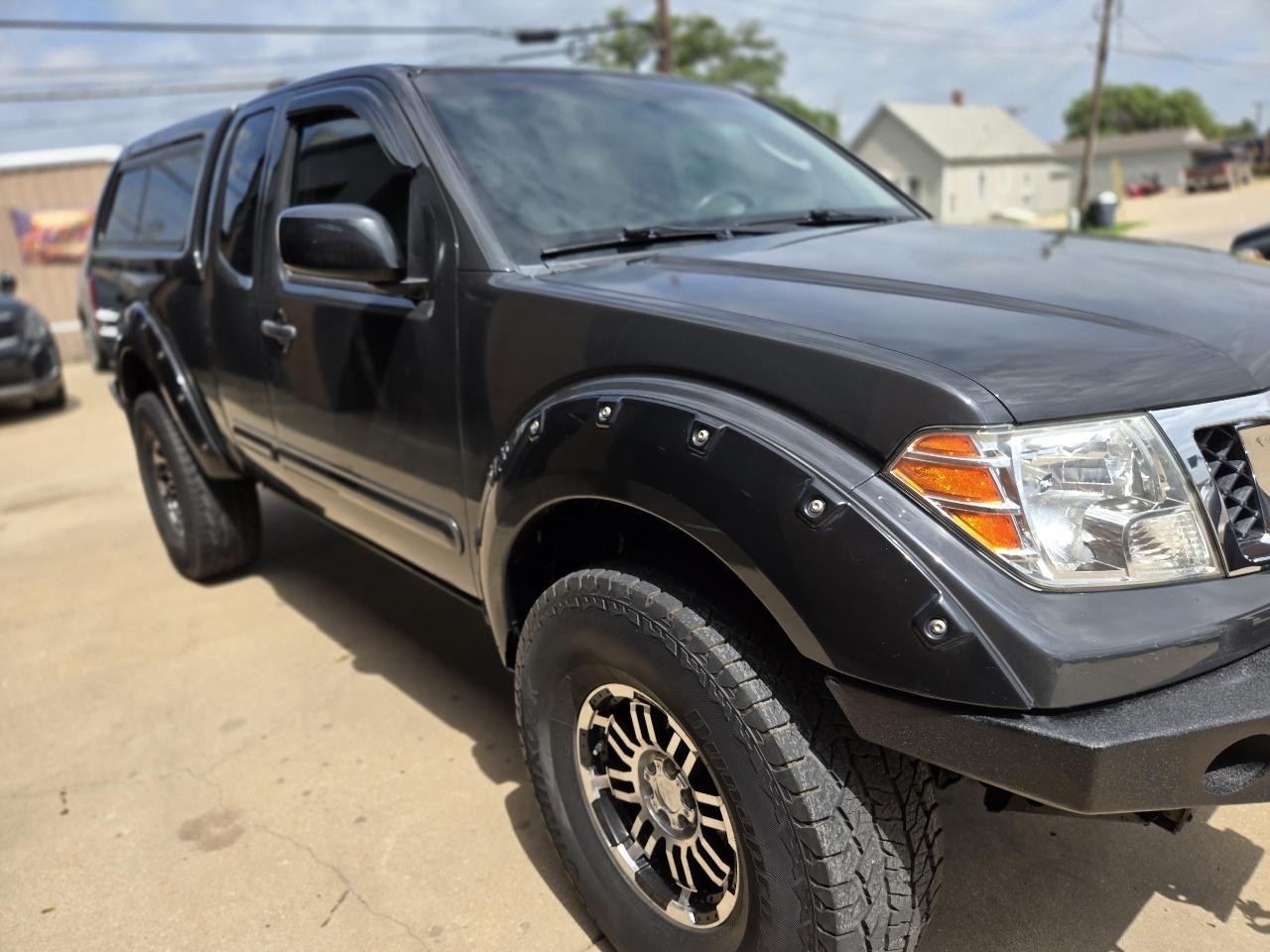 Nissan Frontier LE King Cab 4WD 2010